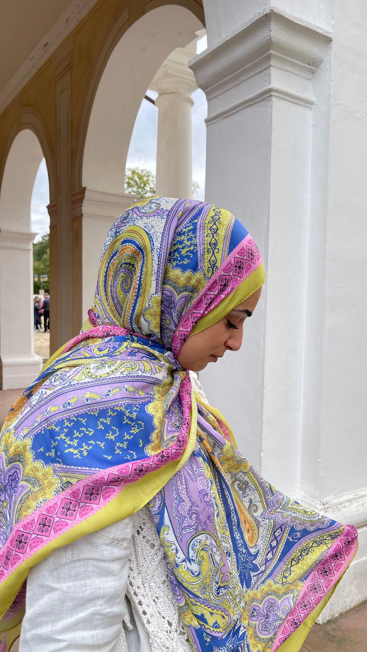 Azrak Scarf