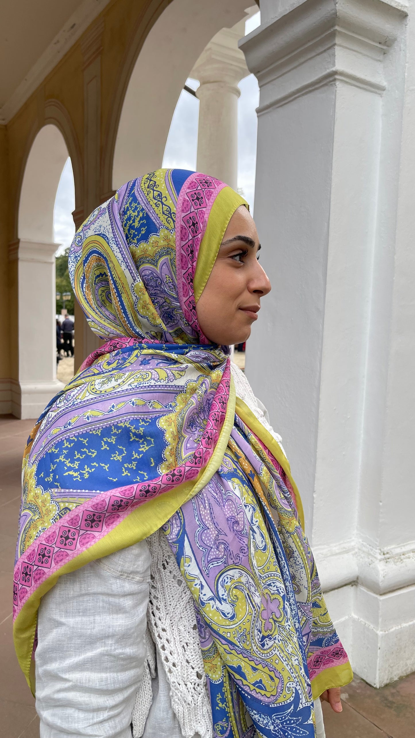 Azrak Scarf