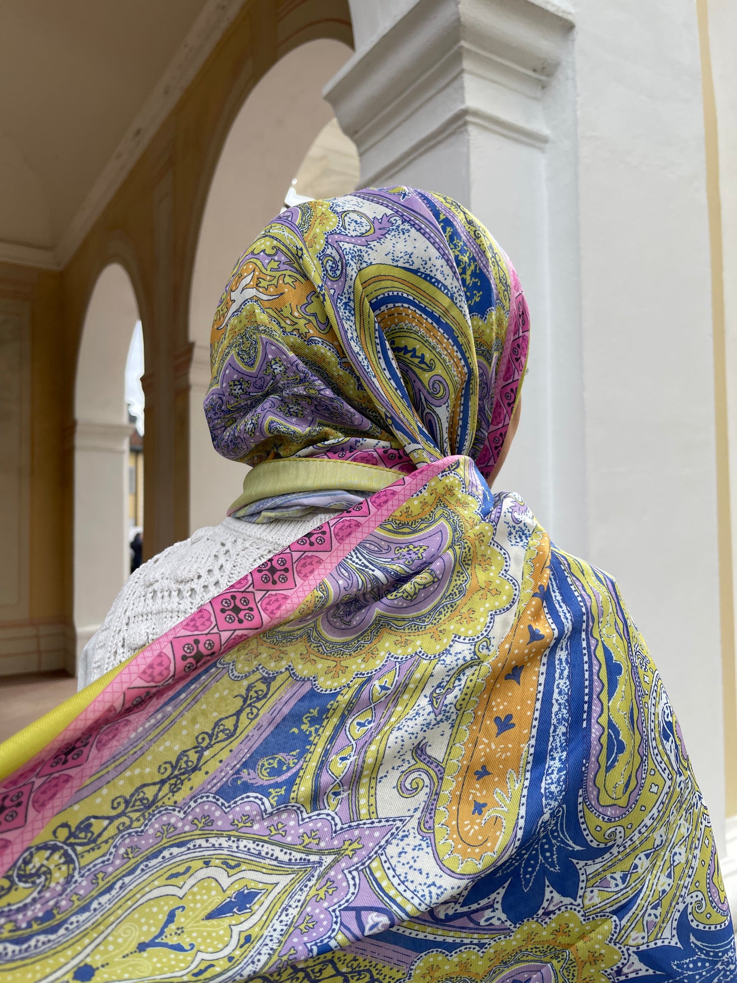 Azrak Scarf